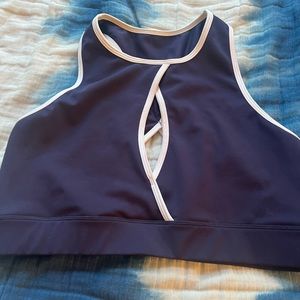 Carbon38 Cut-Out Sports Bra - Navy and White Size Large